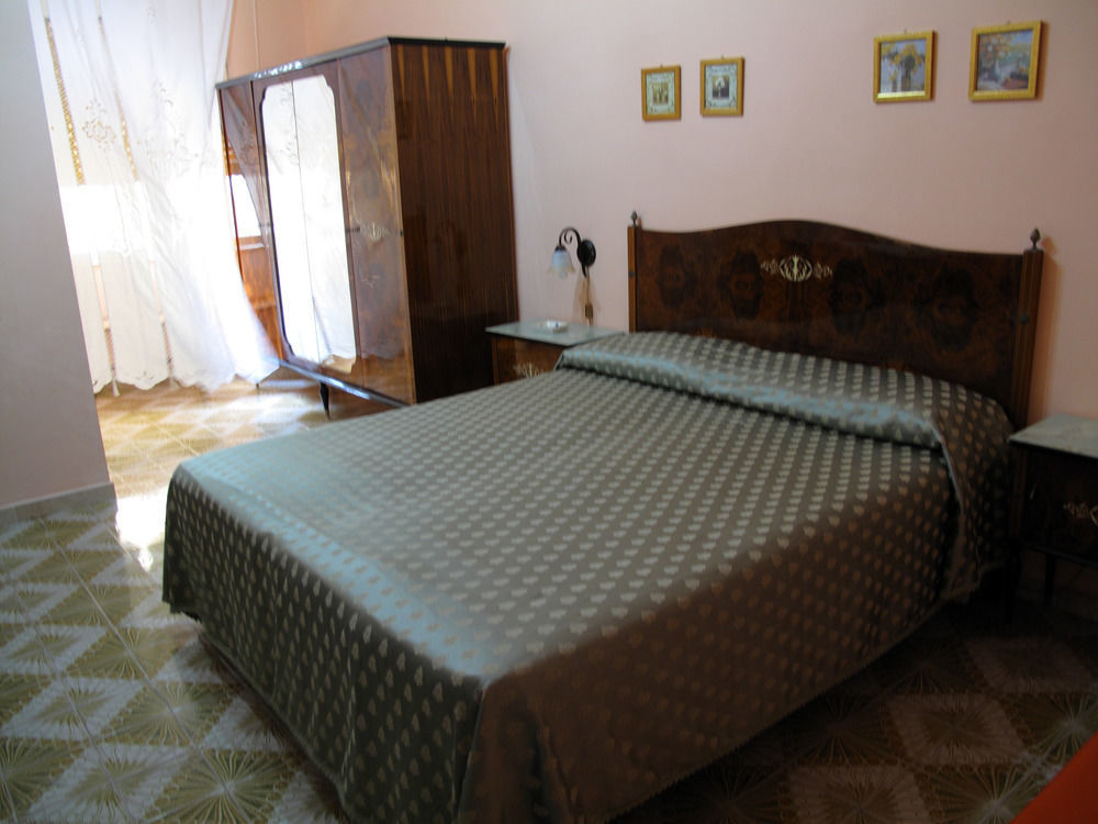 Il Mandorlo Bed & Breakfast Agrigento Exterior photo